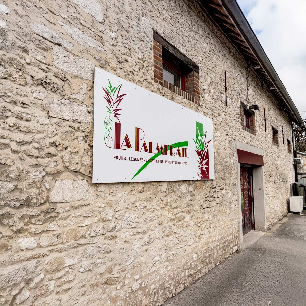 Bienvenue chez La Palmeraie Provins, votre épicerie et primeur située à quelques pas de la gare et du centre-ville de Provins (77160).